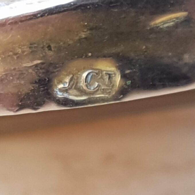 Exquisite Cameo Brooch or Pendant in 9ct Gold