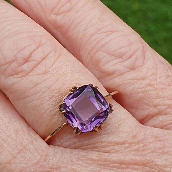Unusual Amethyst Ring in 9ct Rose Gold, a UK M or a US 6 3/4