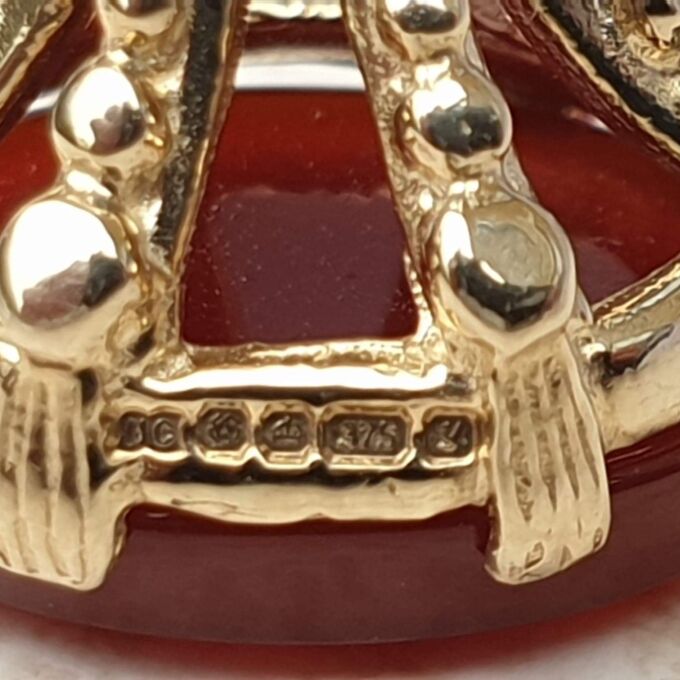 Carnelian Fob Pendant in 9ct Gold