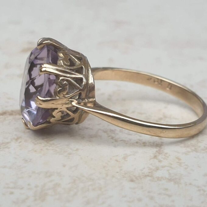 Amethyst Solitaire Ring in 9ct Gold,  a UK M or a US 6 1/2.