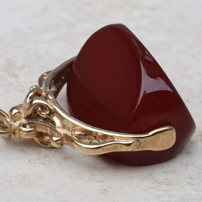 Carnelian Spinner Fob Pendant in 9ct Gold