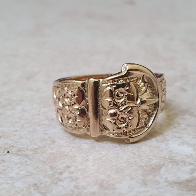 Ornate Wide Buckle Ring in 9ct Gold.