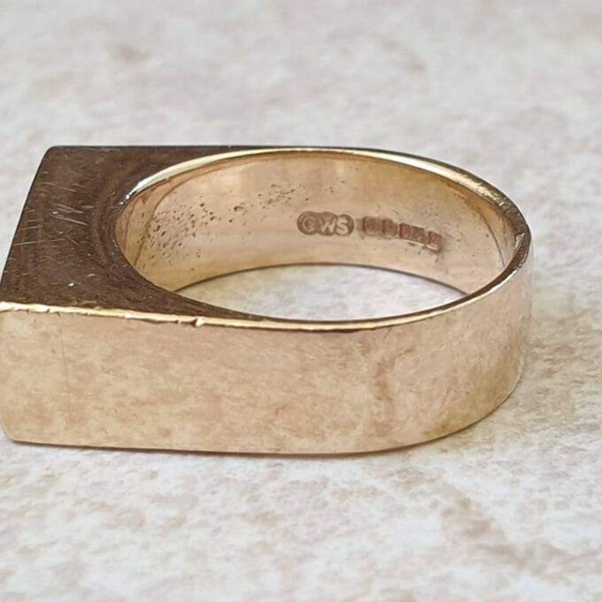 Derbyshire Blue John Signet Ring in 9ct Gold.