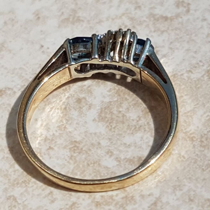 Sale – London Pear Blue Topaz & Diamond 9ct Gold Ring, a UK M 1/2 or a US 6 3/4.