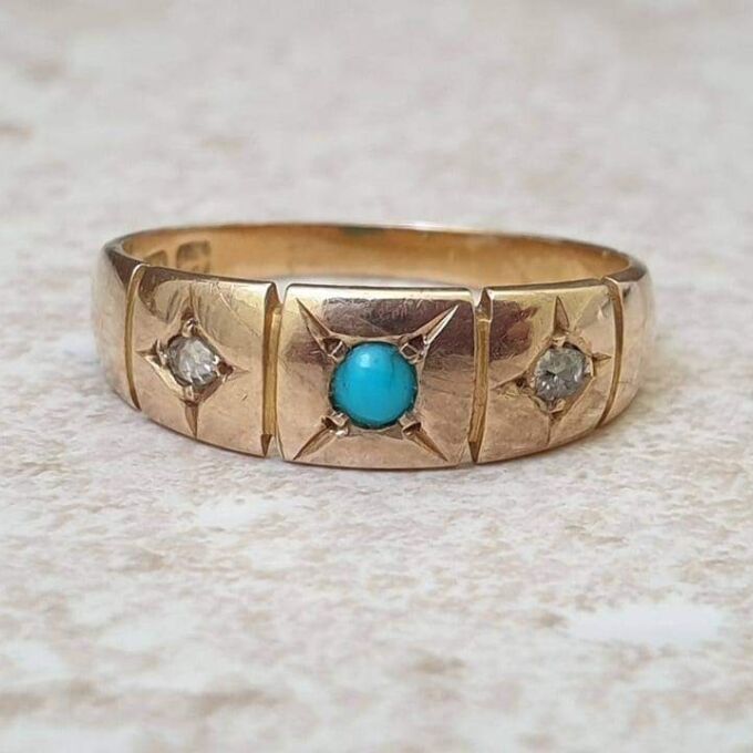 Antique Turquoise and Diamond Ring in 18ct Gold.