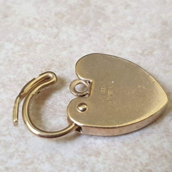 Engraved Fully Working Heart Padlock in 9ct Gold
