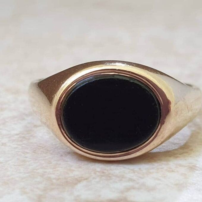 East West Oval Onyx Signet Ring in 9ct Gold.