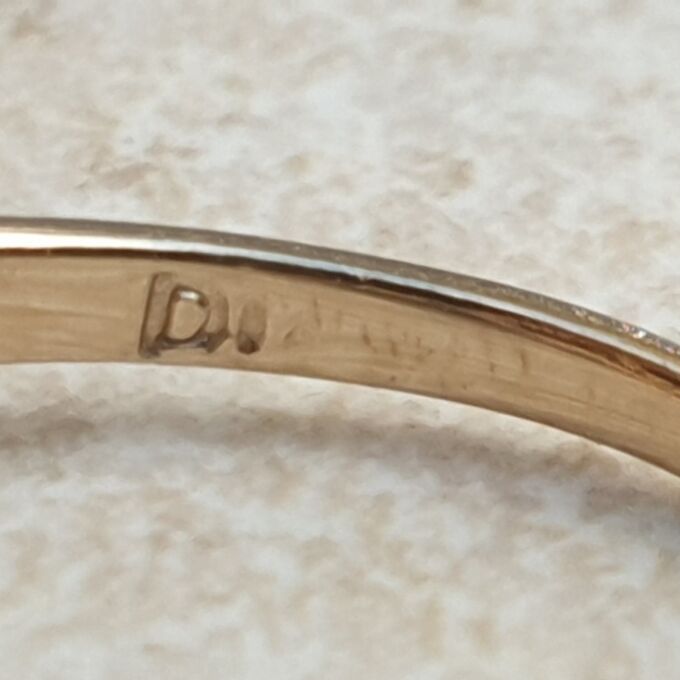 Three Stone Sapphire Ring in 9ct Gold, a UK K or a US 5 1/2