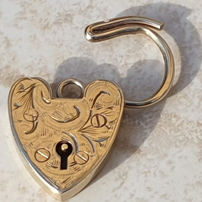 Engraved Heart Padlock in 9ct Gold