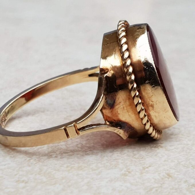 Bold Carnelian Solitaire Ring in 9ct Gold, a UK L 1/2 or a US 6 1/4.