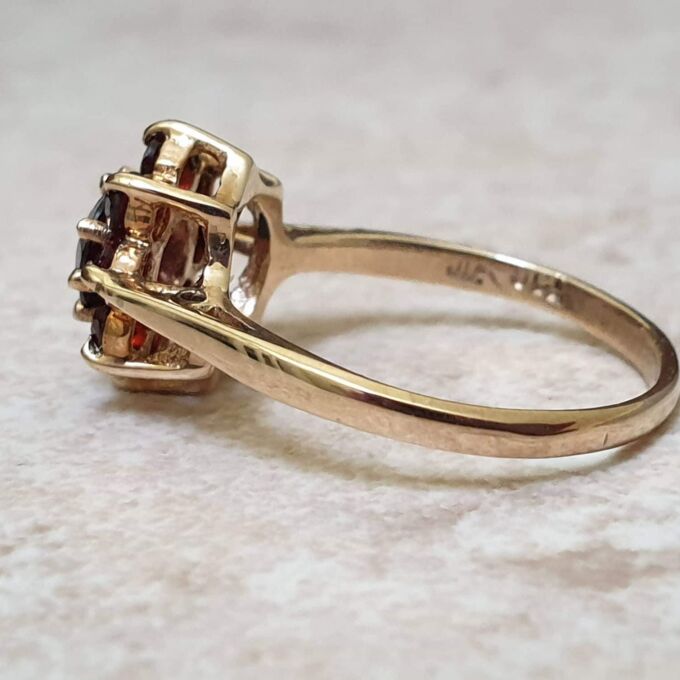 Garnet Cluster ring in 9ct Gold.