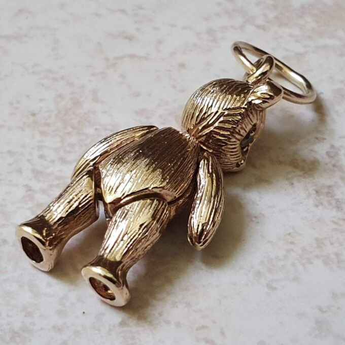Small Gemset Vintage Teddy Bear in 9ct Gold
