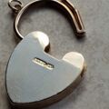 Large Simple Heart Padlock in 9ct Gold