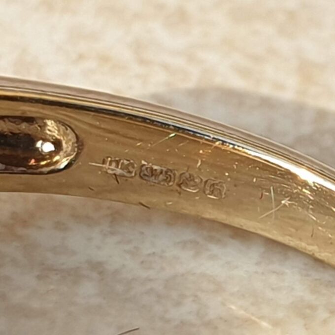 Black Synthetic Star Sapphire Ring in 9ct Gold.