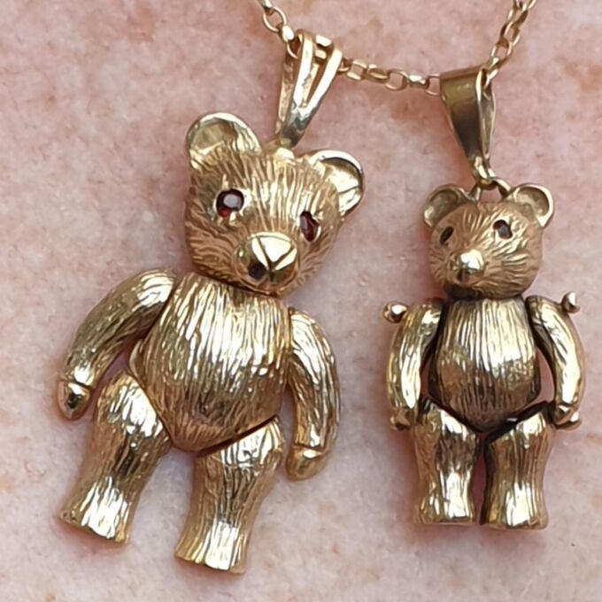 Large Teddy Bear in 9ct Gold