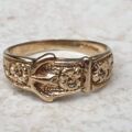 Flower Buckle Ring in 9ct Gold, a UK J 1/2 or a US 5 1/4