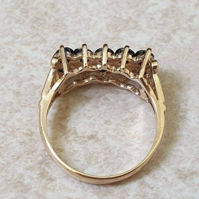 Double Row Sapphire Ring in 9ct Gold, a UK J or a US 5
