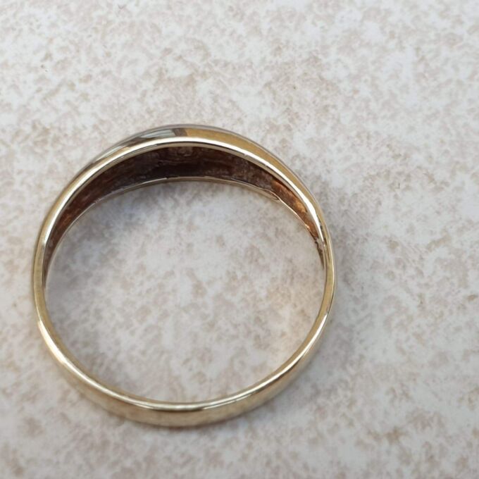 Diamond Solitaire Ring in 9ct Gold,  a UK P or a US 7 3/4 – 8.