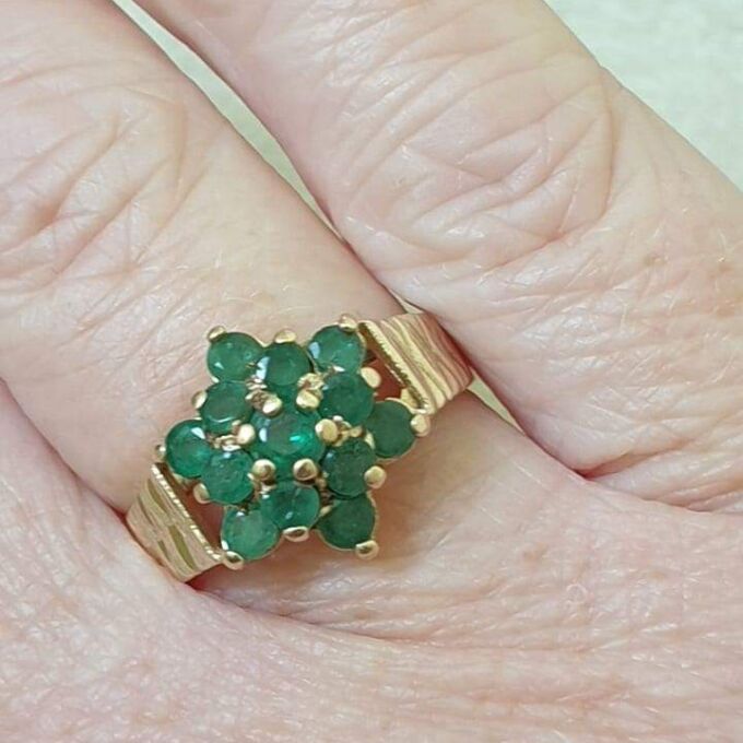 Emerald Cluster Ring in 9ct Gold.