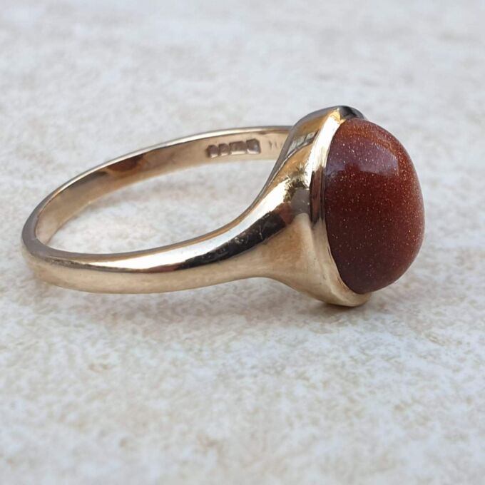 Cabochon Goldstone Signet Ring in 9ct Gold,  a UK N 1/2 or a US 7 1/4.
