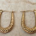 Oval Creole Hoop Earrings in 9ct Gold