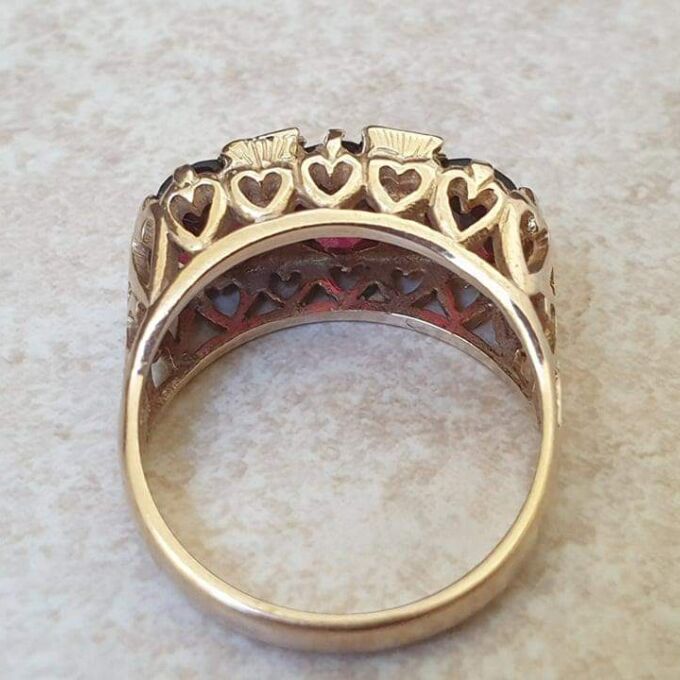 Three Stone Garnet Ring in 9ct Gold.
