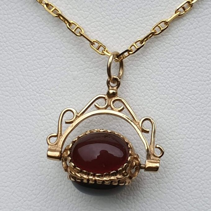 Three Stone Cabochon Spinner Fob Pendant in 9ct Gold