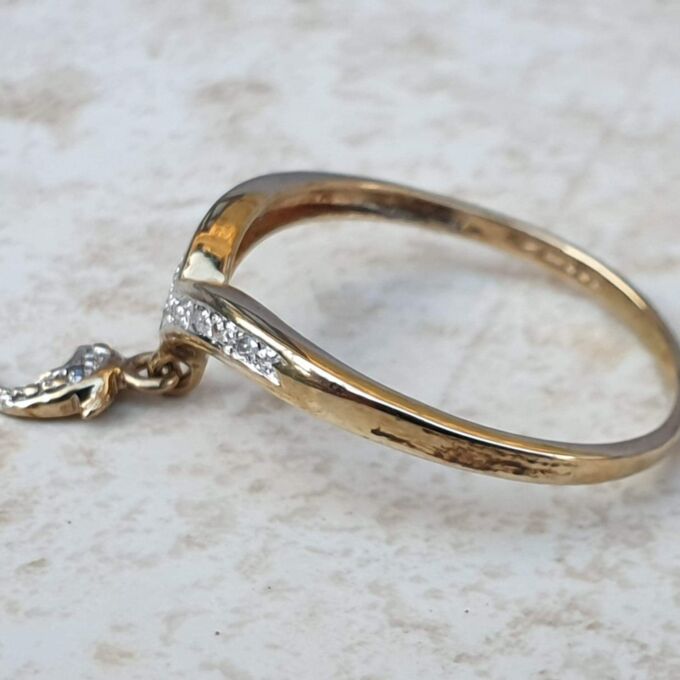 Wishbone Chevron Ring with Dolphin Charm in 9ct Gold.