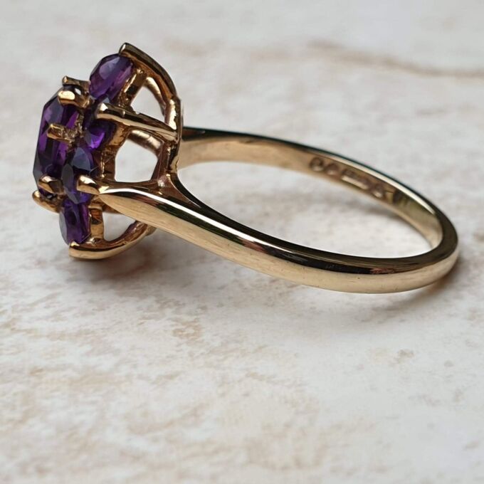 Pretty Amethyst Flower Cluster Ring in 9ct Gold, a UK L 1/2 or a US 6 1/4.