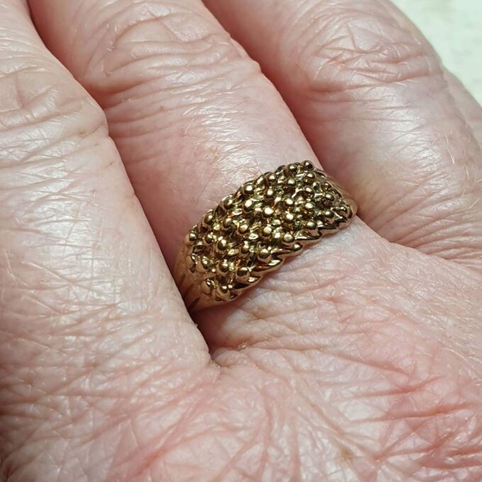 Keeper Ring in 9ct Gold, a UK U or a US 10 1/4