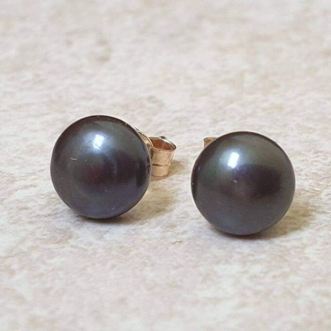 Pearl Stud Earrings in 9ct Gold, choice of three colours.