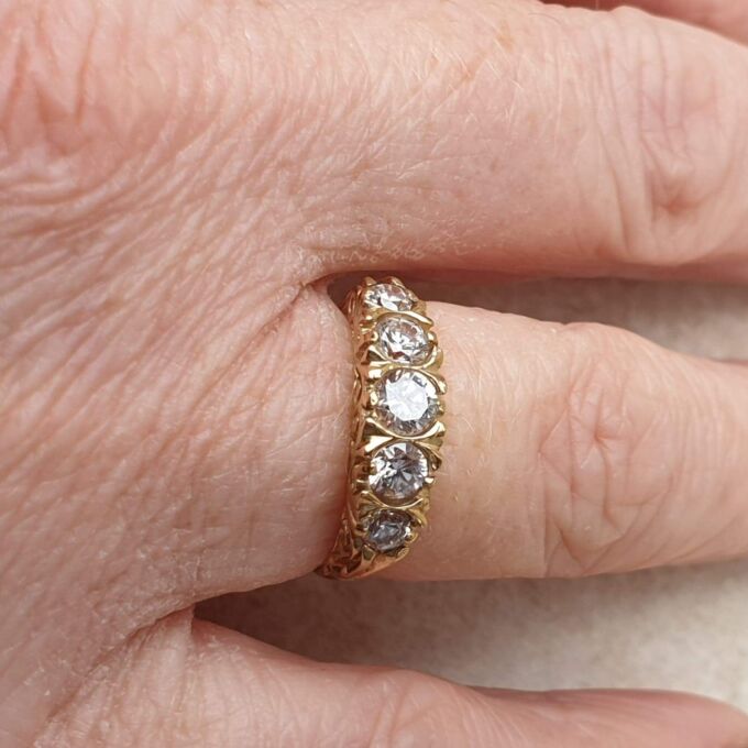 Graduating Paste Five Stone Ring in 9ct Gold,  a UK I 1/2 or a US 4 3/4.