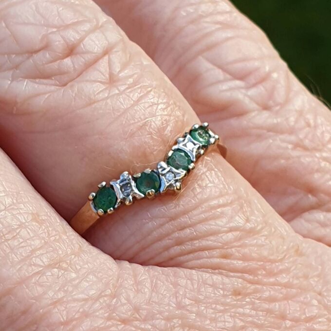 Emerald and Diamond Chevron or Wishbone Ring in 9ct Gold, a UK M or a US 6 1/2