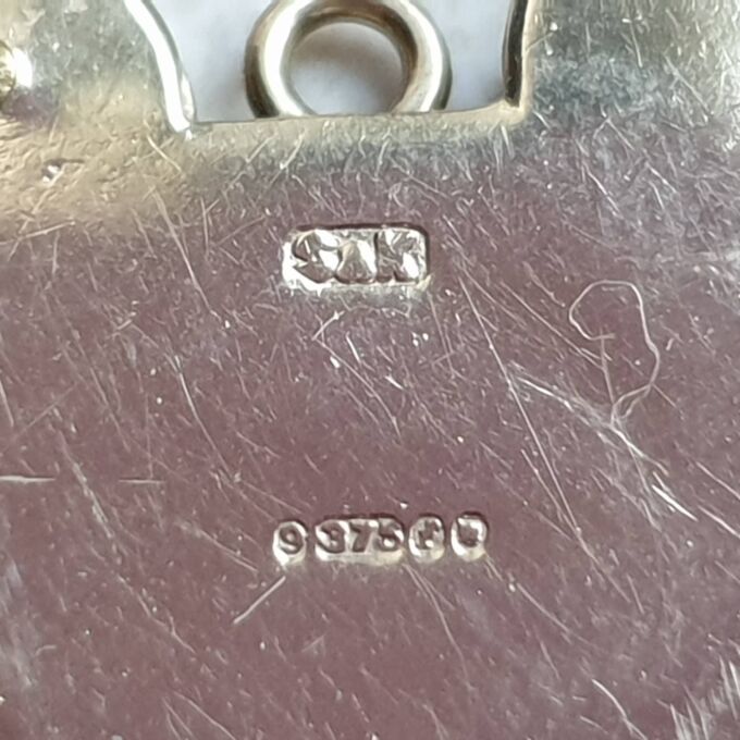 Swirl Pattern Heart Padlock in 9ct Gold