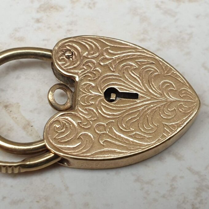 Ornate Engraved Heart Padlock in 9ct Gold