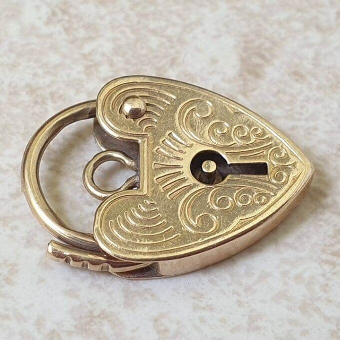 Engraved Front Fully Working Heart Padlock in  9ct Gold