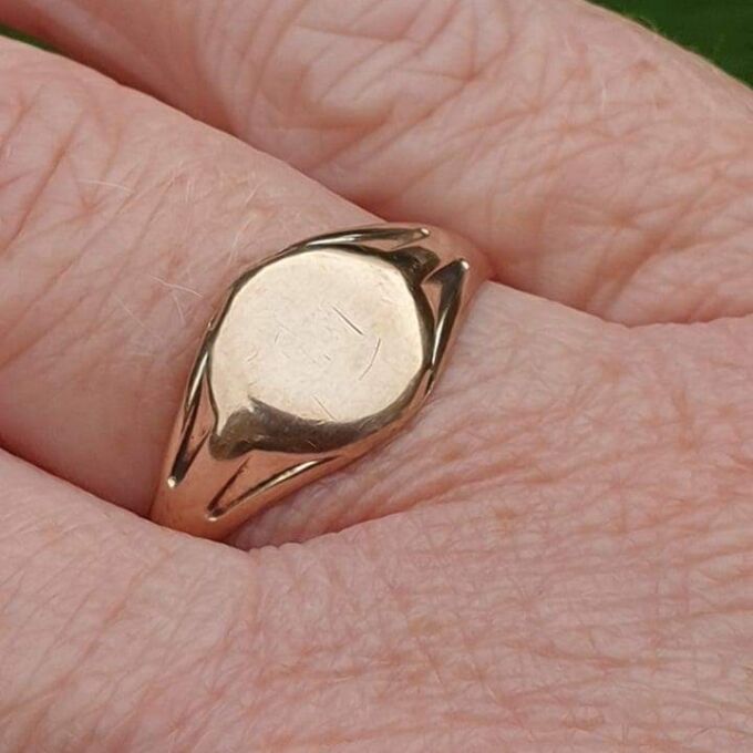 Edwardian Signet Ring in 9ct Rose Gold.
