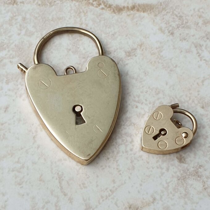 Oversized Heart Padlock in 9ct Gold