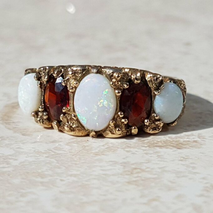 Sale – Chunky Opal and Garnet 9ct Gold Ring, a UK L 1/2 or a US 6 1/4.