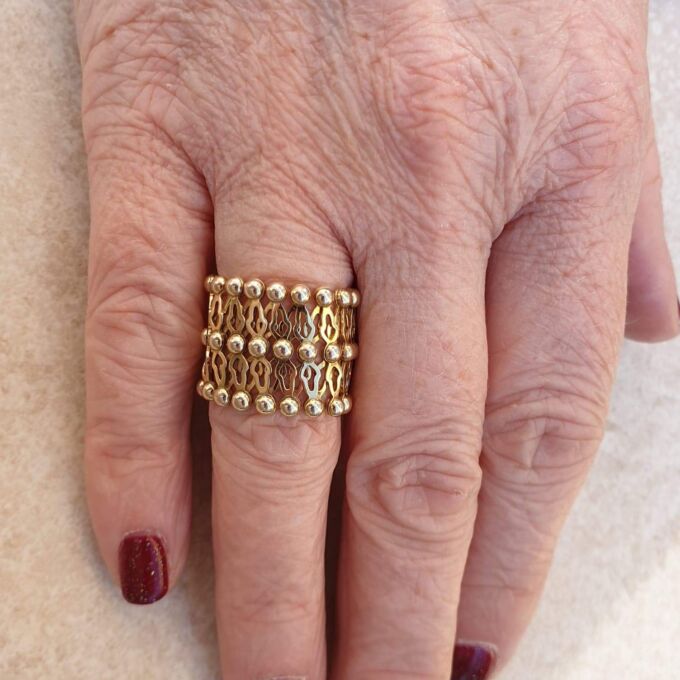 Expanding Ring in 9ct Gold, fits almost anyone!