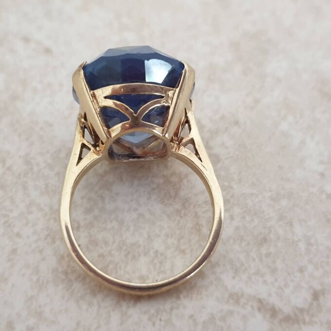 Enormous Synthetic Blue Spinel Kapow Ring in 9ct Gold, a UK K or a US 5 1/2.