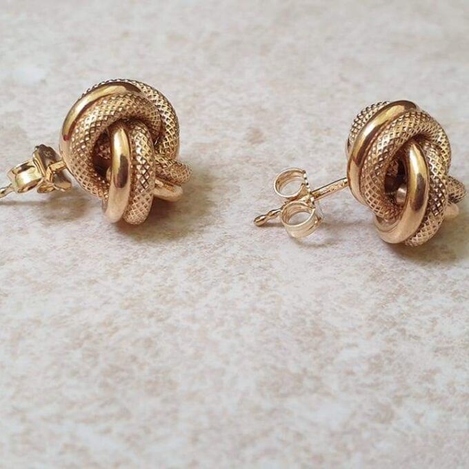 Bold Knot Stud Earrings in 9ct Gold.