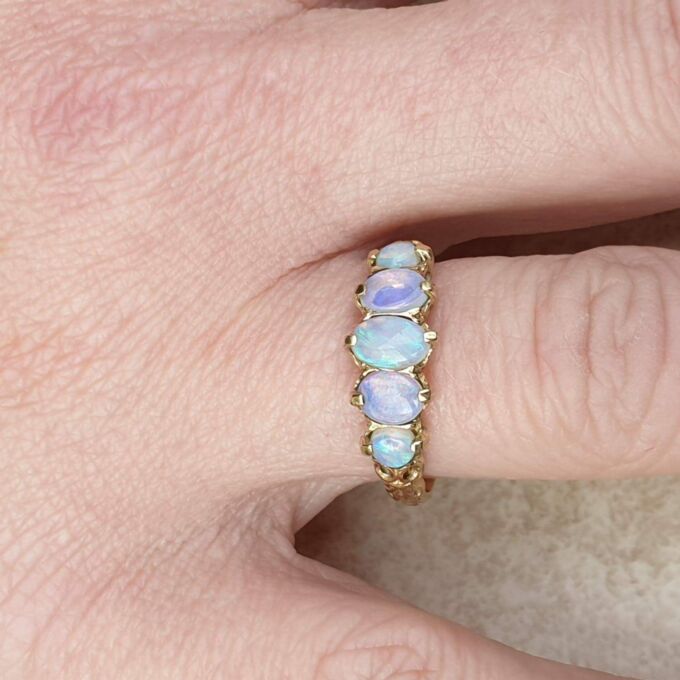 Graduating Five Stone Opal Ring in 9ct Gold,  a UK O or a US 7 3/4.