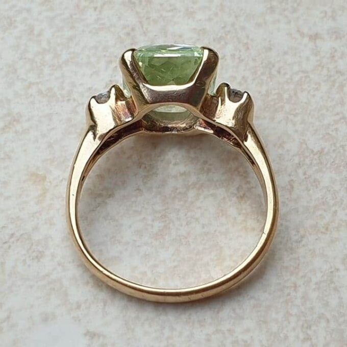 Synthetic Green Spinel Ring in 14K gold, a UK H or a US 4