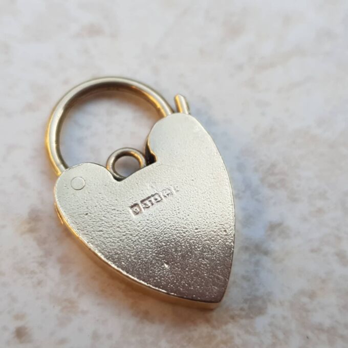 Large Plain Heart Padlock in 9ct Gold
