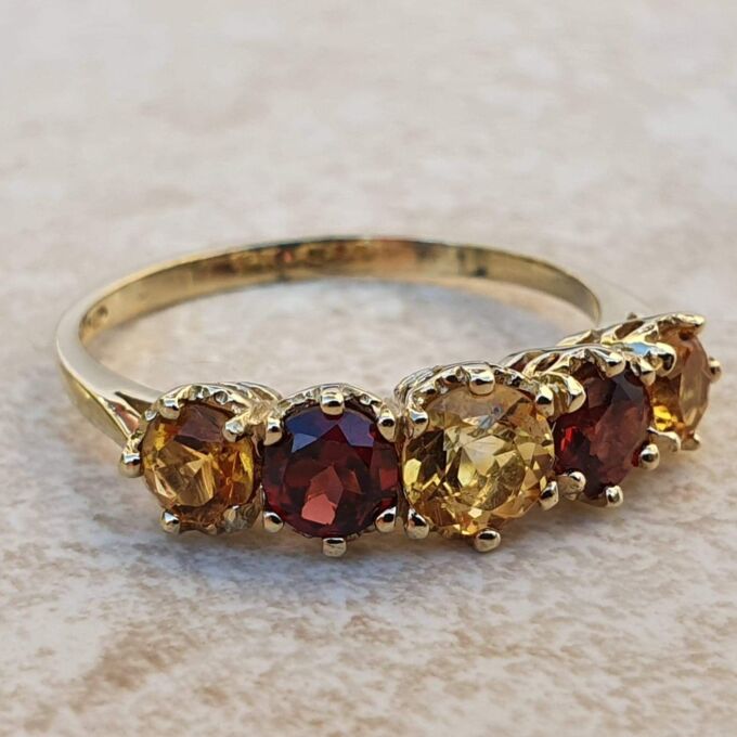 Garnet and Citrine Ring in 9ct Gold, a UK Q1/2 or a US 8 3/4