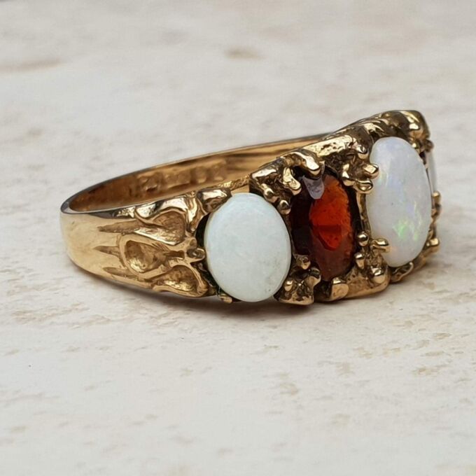 Sale – Chunky Opal and Garnet 9ct Gold Ring, a UK L 1/2 or a US 6 1/4.
