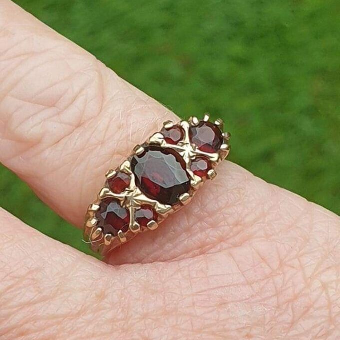 Garnet Multi Stone ring in 9ct Gold.