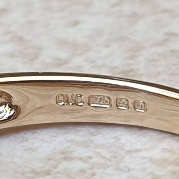 Amethyst Ring in 9ct Gold.