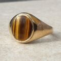 Tigers Eye Signet Ring in 9ct Gold,  a UK S 1/2 or a US 9 3/4.